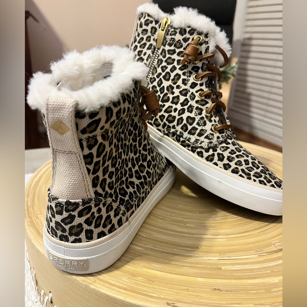 Sperry High Tops. Size 7 New Without Tags. - image 5